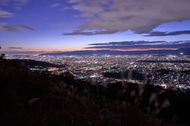 #大文字山 #火床 #夜景 #マジックアワー #紅葉 #autumnleaves
#久しぶりに夜景
#a7iv #sigma24mmf2contemporary